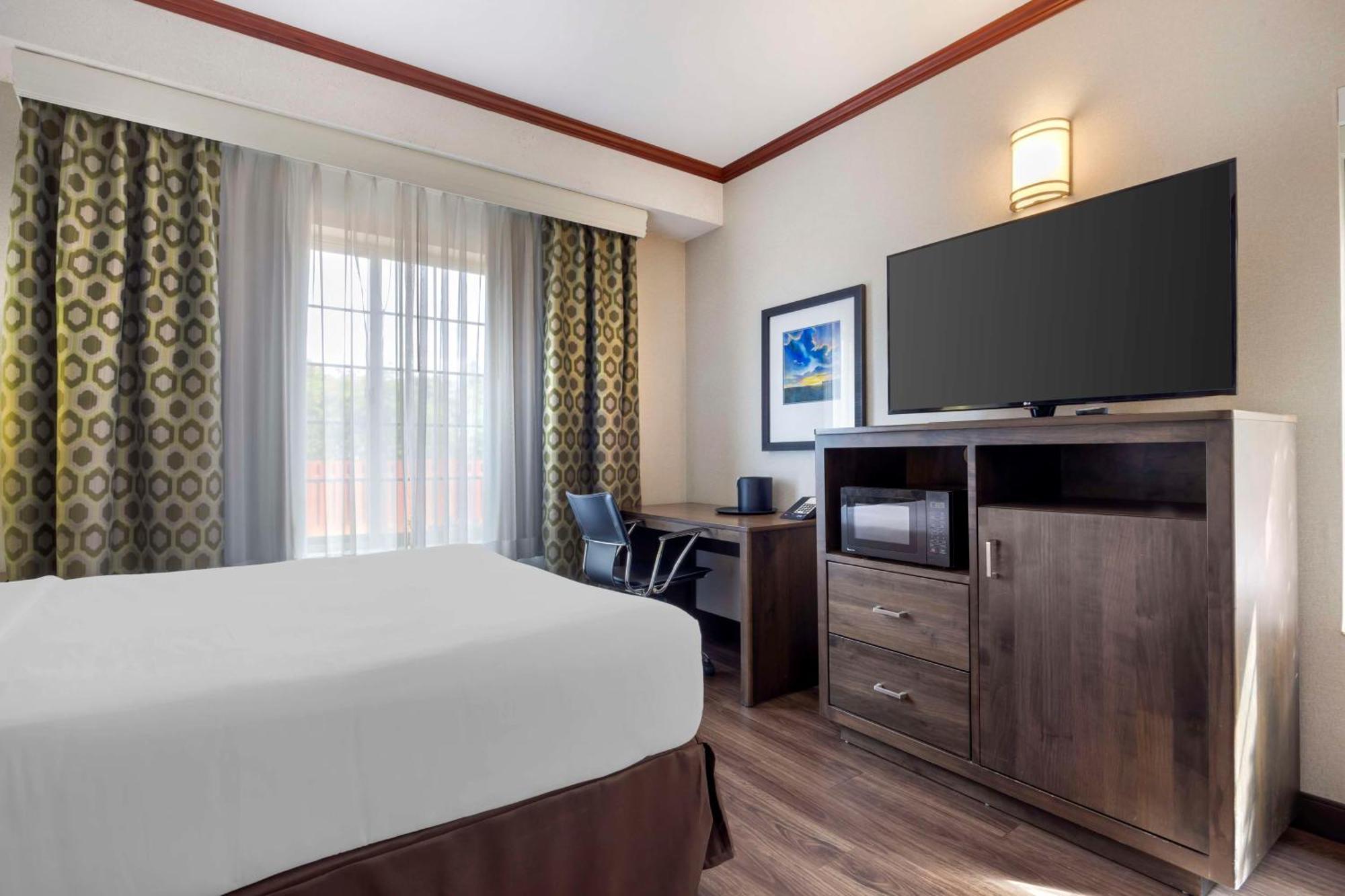 Best Western Plus Northwind Inn & Suites Tigard Exterior foto