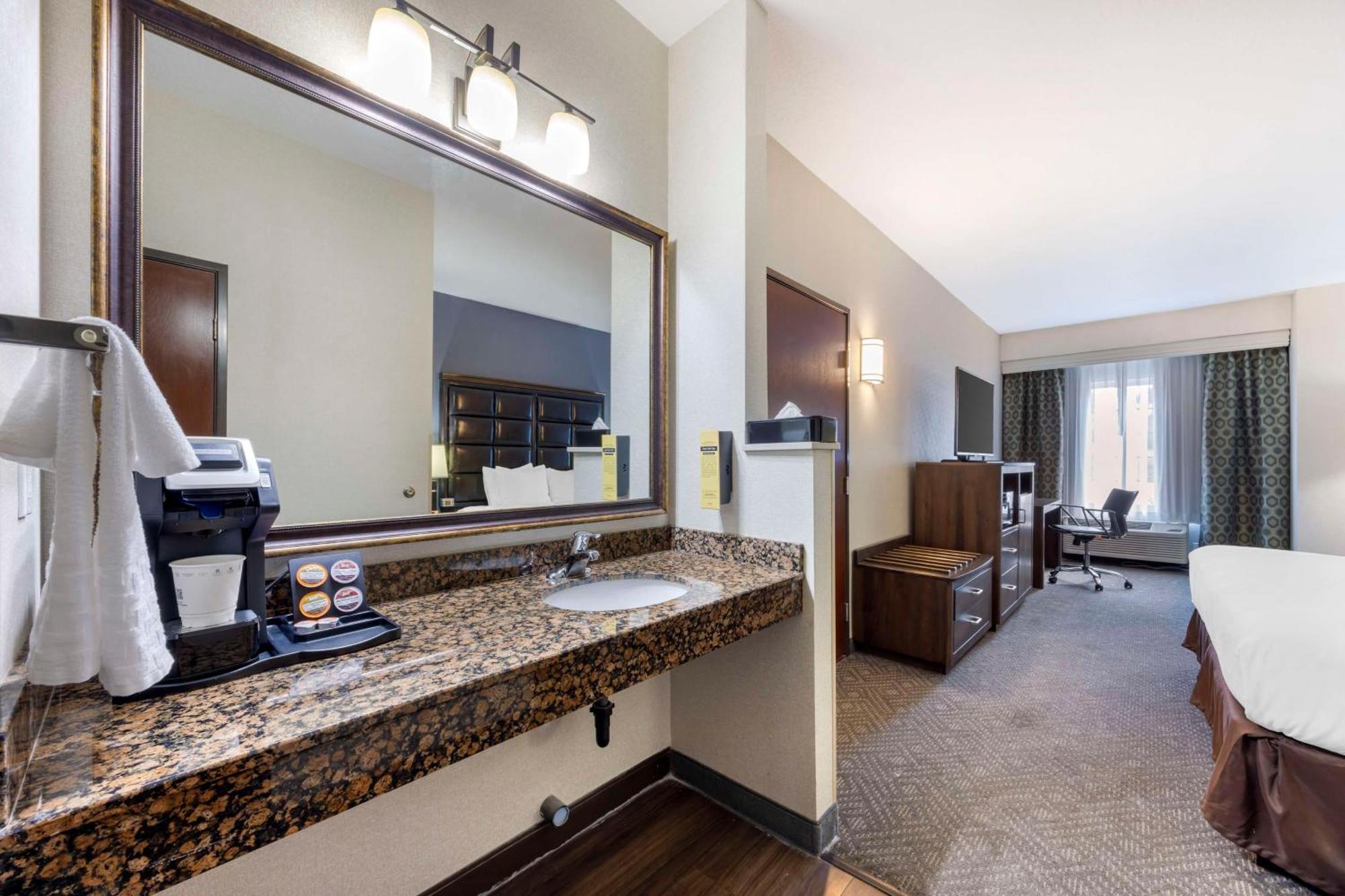 Best Western Plus Northwind Inn & Suites Tigard Exterior foto