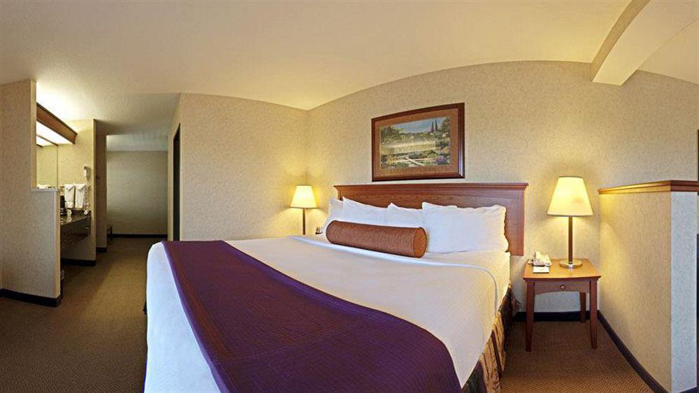Best Western Plus Northwind Inn & Suites Tigard Exterior foto